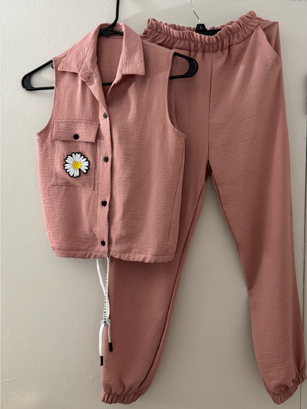 Relaxed Pink Women's Two-Piece Sleeveless Top & Jogger Set